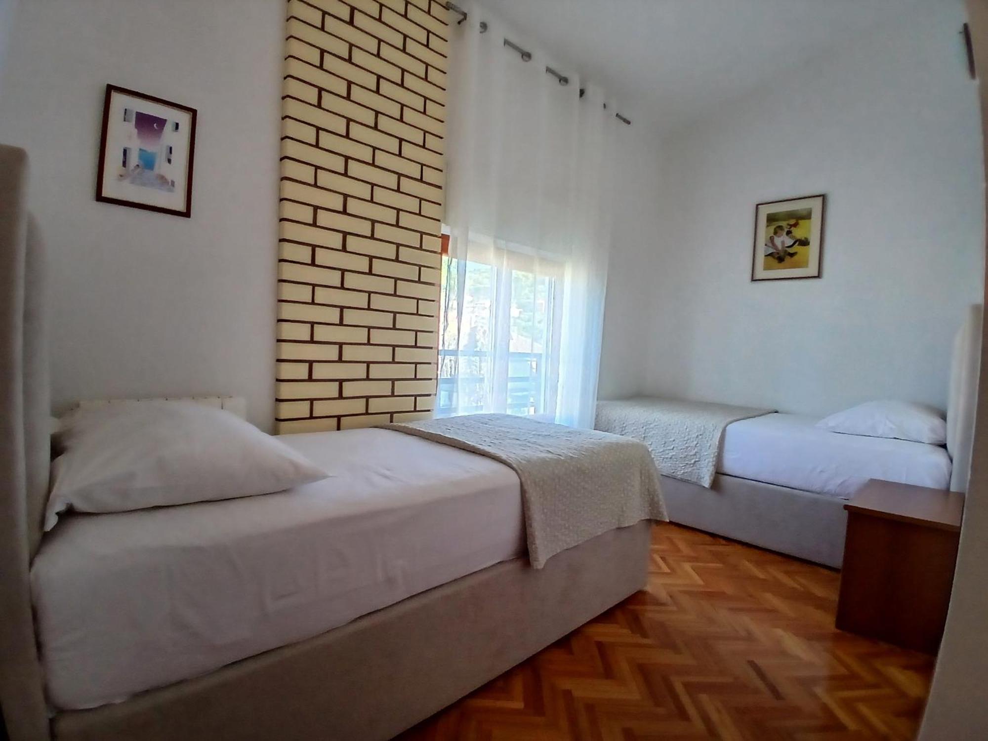 Apartments Villa Eden Preko Exteriér fotografie