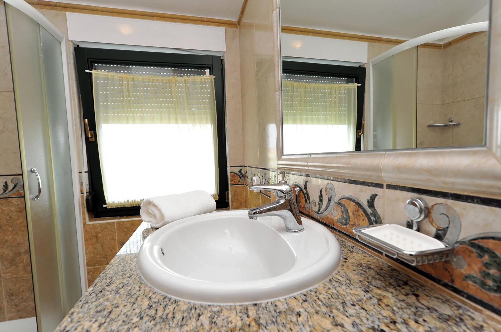 Apartments Villa Eden Preko Exteriér fotografie