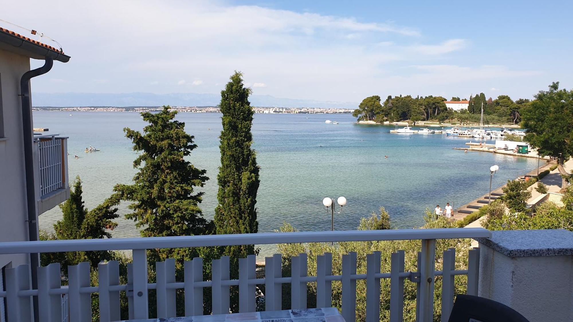 Apartments Villa Eden Preko Exteriér fotografie